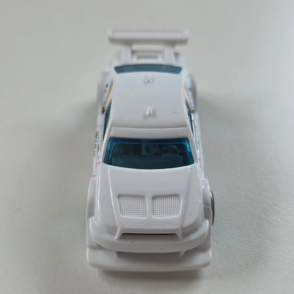 🏁 Hot Wheels Amazoom 